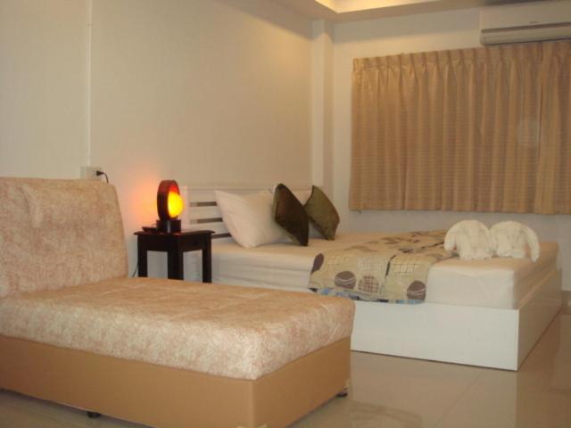 Anzac Wooden Guest House & Cafe Shop Pattaya Room photo